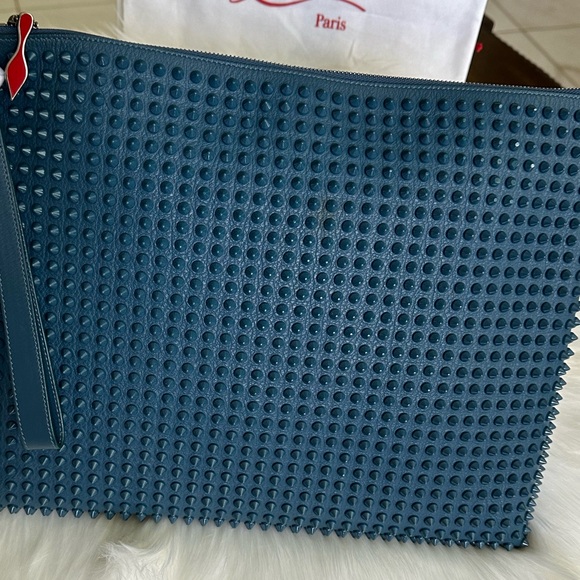 Stunning Clutch - Picture 13 of 17